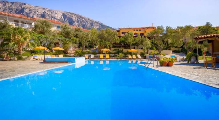 Serviced apartment with garden, terrace & pool | Close to the beach | Pet-friendly — photo 3