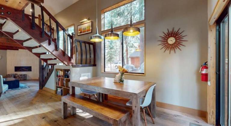 Dog-friendly home with a firepit private hot tub pool & sauna access — photo 4