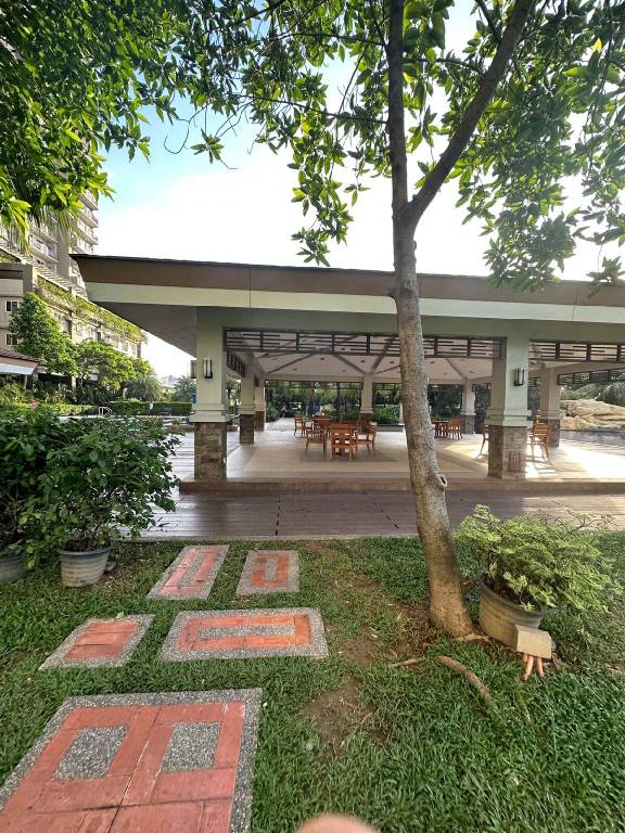 Vacation home with pool — photo 4