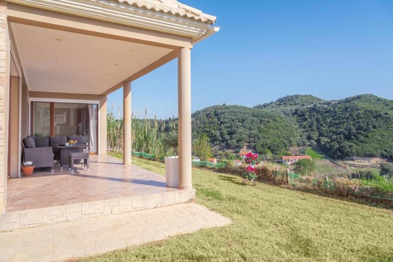 Villa 'Belle Plaza' with Sea View, Wi-Fi and Air Conditioning — photo 2