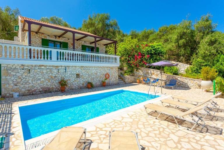 Βίλα  Yfalos Paxoi
