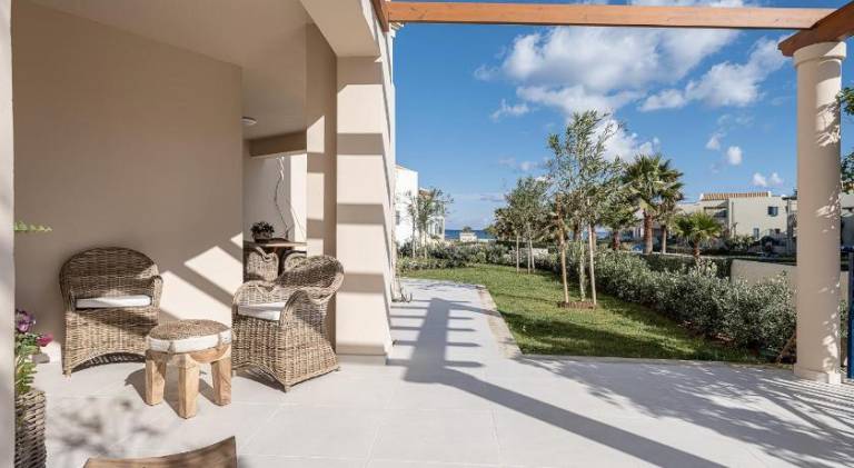 Calmaliving Seaside apartments with pool — photo 5