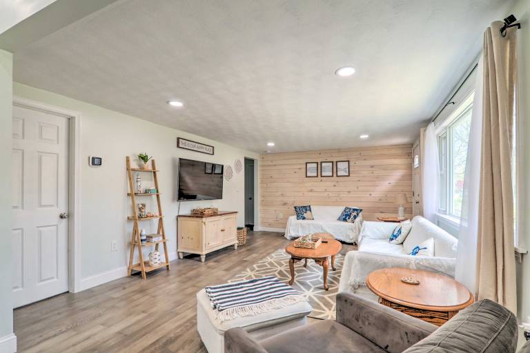 Bike to Beach: Centerville Home w/ Deck! — photo 5