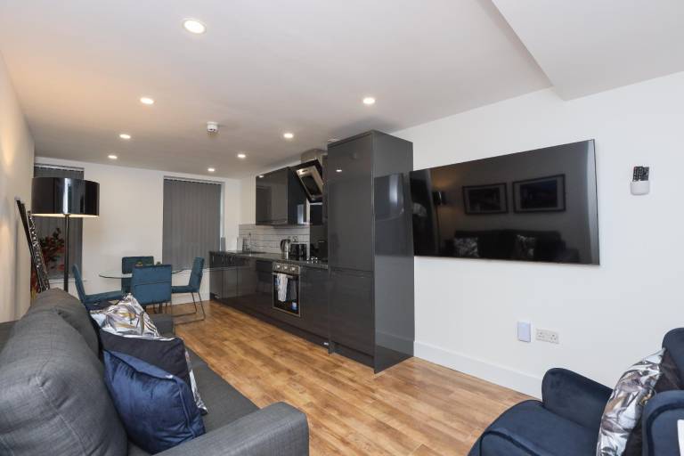 Rental apartment | Close to The Beatles Story | Suitable for remote work — photo 2