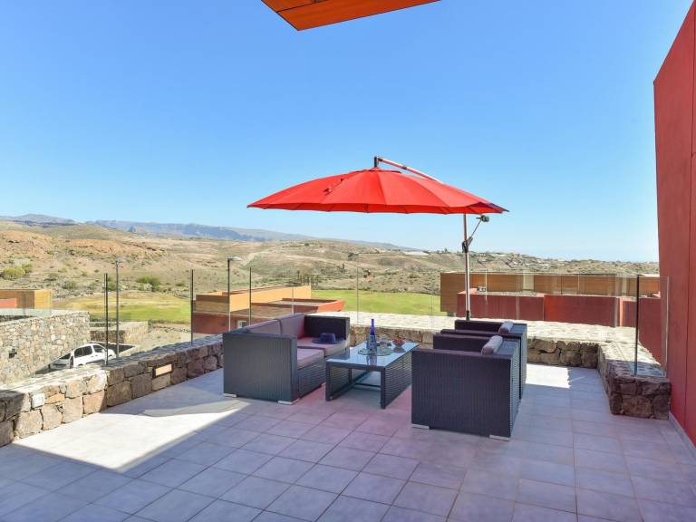 House with private pool, grill & yard | Mountain view — photo 3