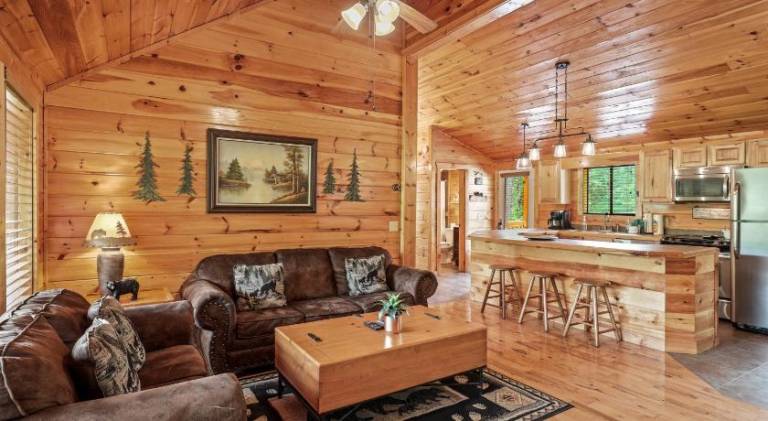 Vacation home with jacuzzi — photo 2