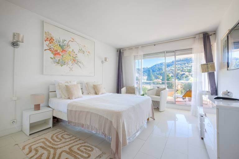 Apartment 'Sea and Sky 6 Personnes' with Mountain View, Private Terrace and Air Conditioning — photo 3