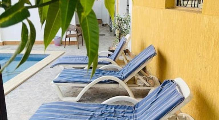 Villa with pool — photo 4