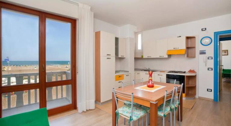 Holiday apartment with 2 rooms for 5 persons — photo 5