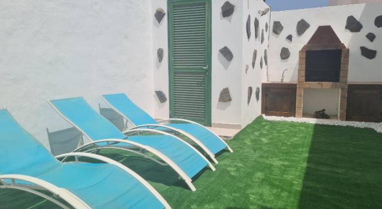 Holiday apartment with patio & grill | Close to the beach | Pets are welcome — photo 4