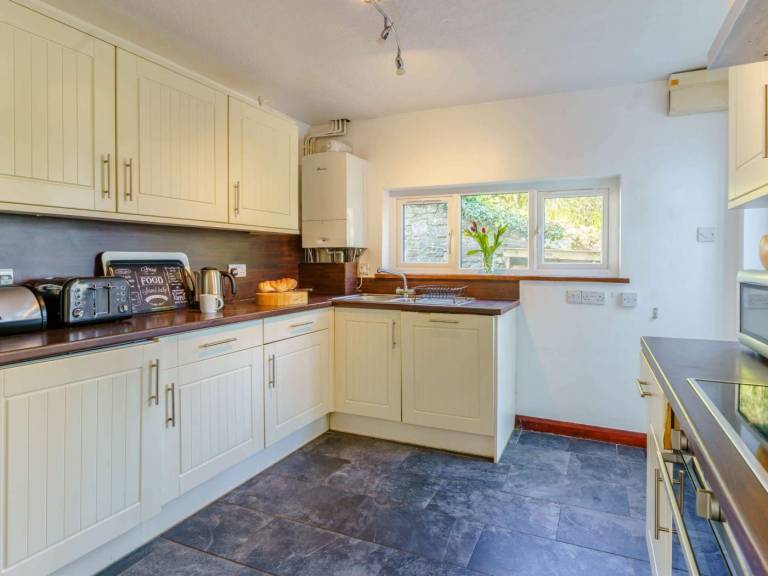 Fully equipped cottage with yard | Close to the beach | Dogs allowed — photo 4