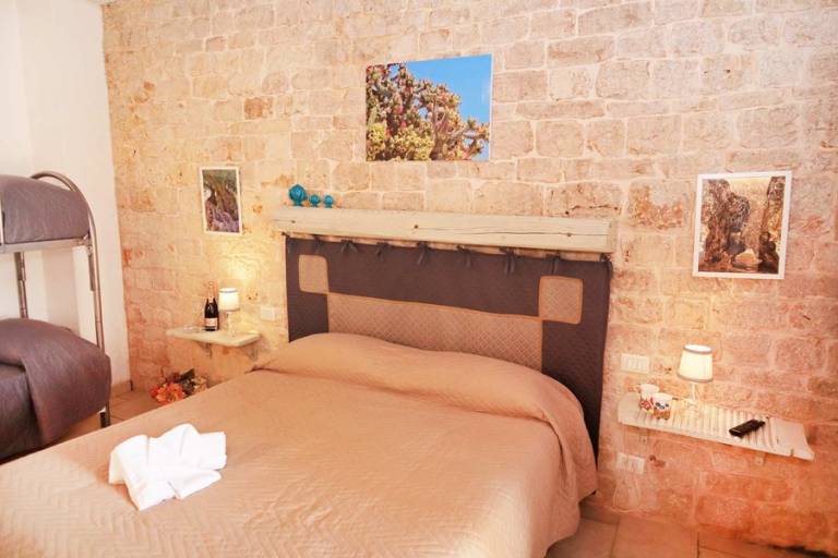 Masseria Alberotanza: Dimora Elimene N.3 CAMERA MATRIMONIALE STANDARD — photo 5