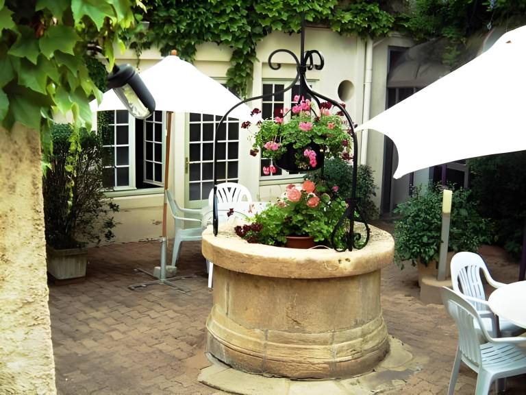 Hostellerie des Trois Pigeons, Paray-le-Monial in Paray-le-Monial