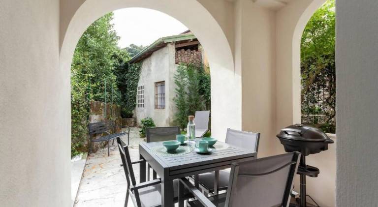 Holiday apartment with patio, yard & BBQ — photo 2