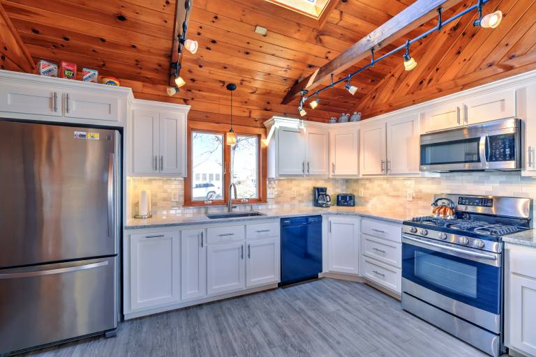Family-friendly wonderful house with patio & BBQ | Beach nearby | Dogs allowed — photo 3