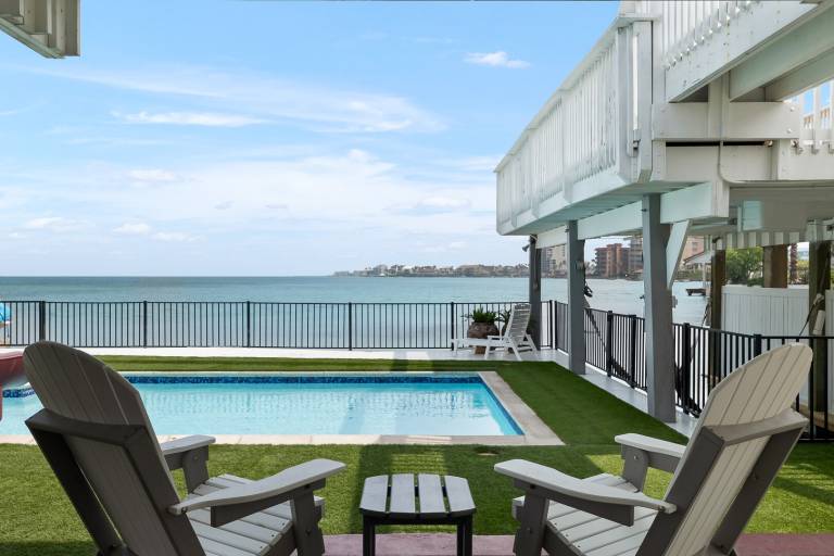 House with garden, private pool & patio — photo 2