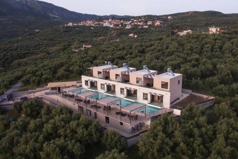 Καταφύγιο Παραλία Ζαχάρω