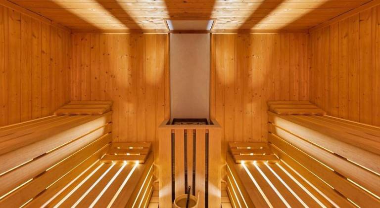Serviced apartment with jacuzzi, terrace & sauna | Pets are welcome — photo 3