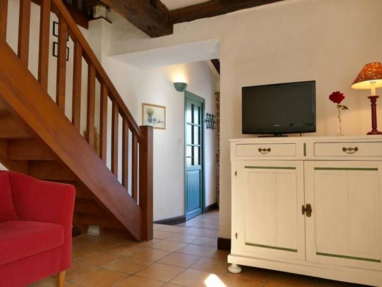 Nice apartment with patio & yard | Mountain view | Pet-friendly — photo 4