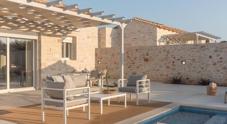 Villa with garden, BBQ & private pool — photo 5