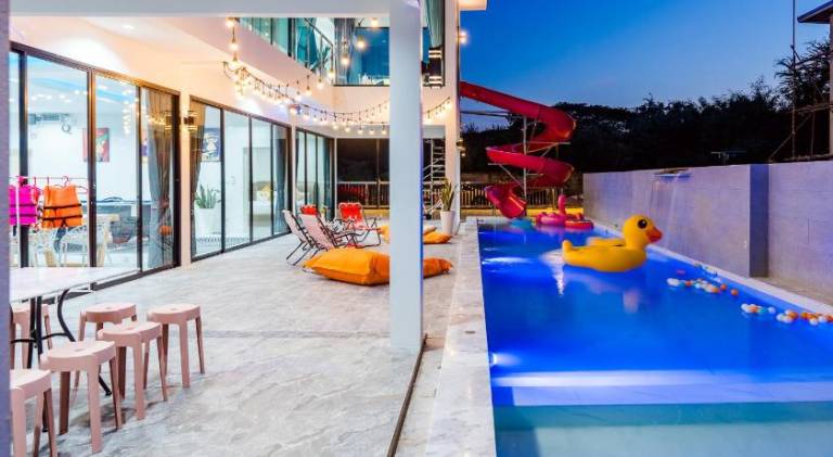 Villa with private pool, hot tub & terrace | Perfect for remote work | Pets are welcome — photo 3