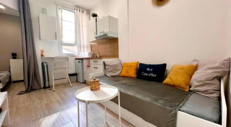 Rental apartment | Close to Place Masséna | Next to the beach | Pets allowed in Nice