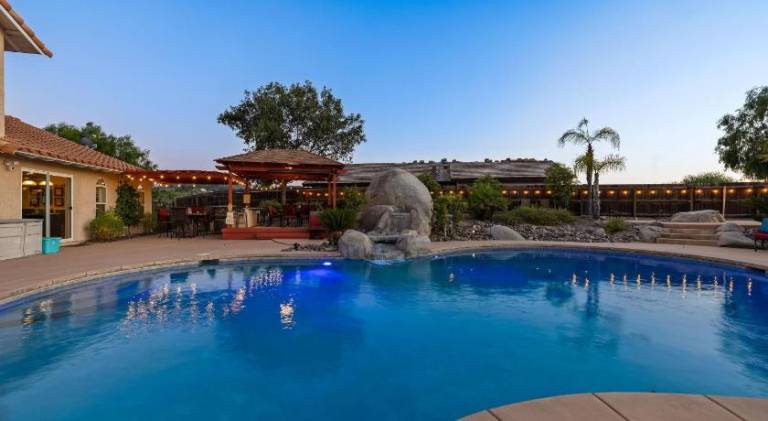 Ample house with jacuzzi & pool | Good for workation | Pet-friendly — photo 3