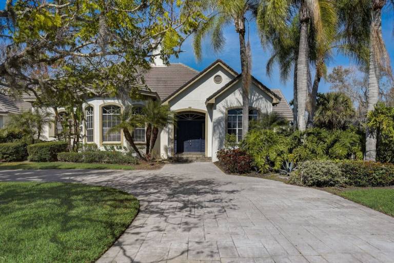 The Meadows Vacation Rentals from 85 HomeToGo