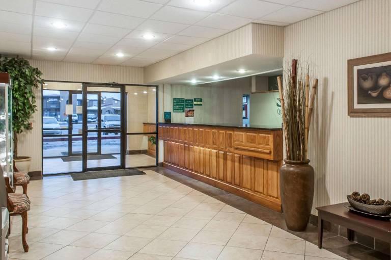 Quality Inn & Suites Grants - I-40 — photo 4