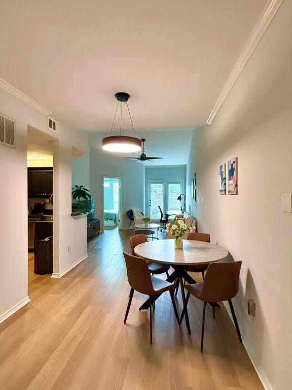 Condo with pool — photo 3