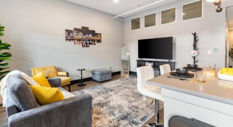 Lovely house | Pets allowed in Pittsburg, PA