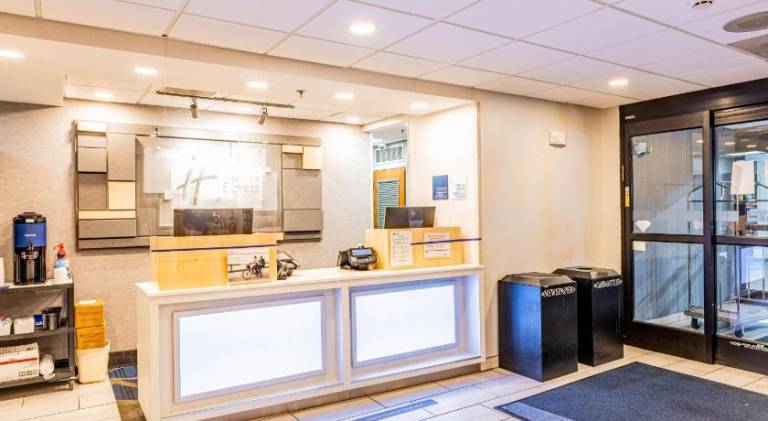 Holiday Inn Express Indianapolis South By IHG — photo 5