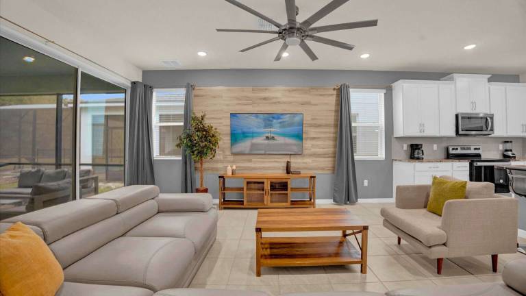Children-friendly pleasant house with jacuzzi, barbeque & private pool | Pets are welcome in Osceola, FL