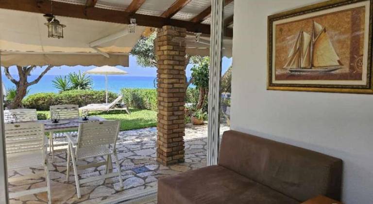 Pleasant villa with jacuzzi & pool | Beach nearby | Pets allowed — photo 4