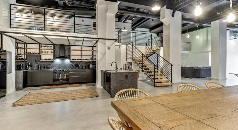 Fully equipped rental apartment with sauna | Close to Liberty Bell | Perfect for remote work | Dogs allowed — photo 4