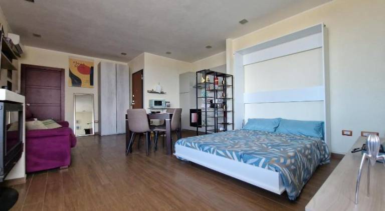 Rental apartment with patio — photo 2