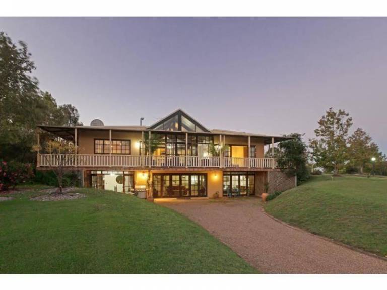 940 m² Lodge