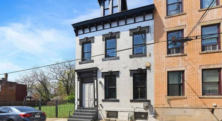 Apartment with 3 rooms for 6 persons in Pittsburgh, PA