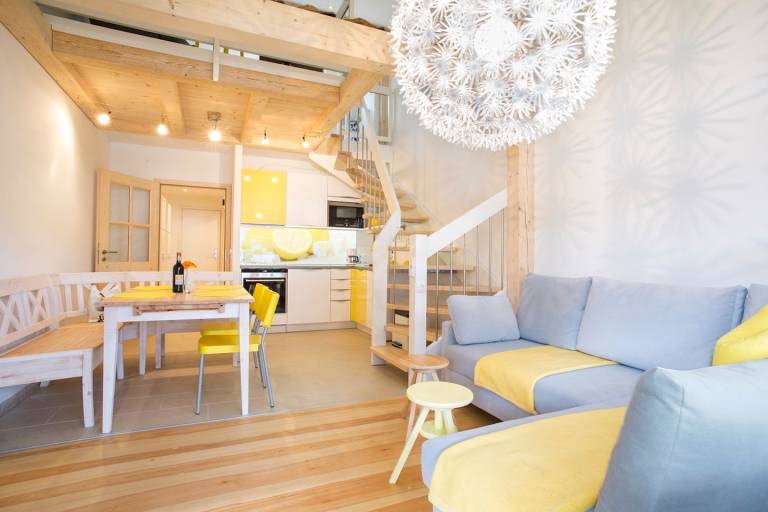 Holiday apartment with a gallery in Garmisch-Partenkirchen — photo 3