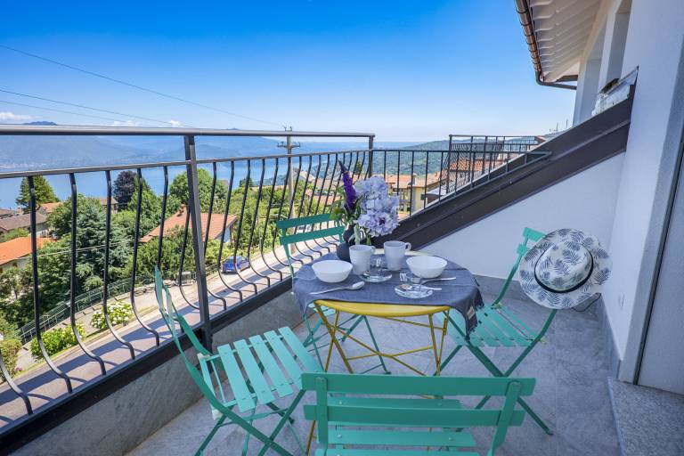 Fully equipped wonderful holiday apartment with jacuzzi & garden | Pool view | Pets are welcome — photo 2
