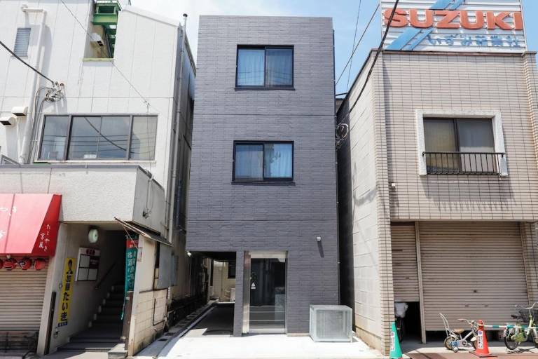 Setagaya Sen no Rikyu Mansion by Tranova in Tokyo
