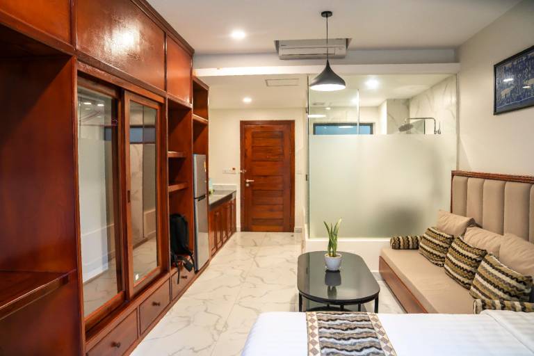 Serviced apartment with yard & patio | Near Pub Street in Siem Reap