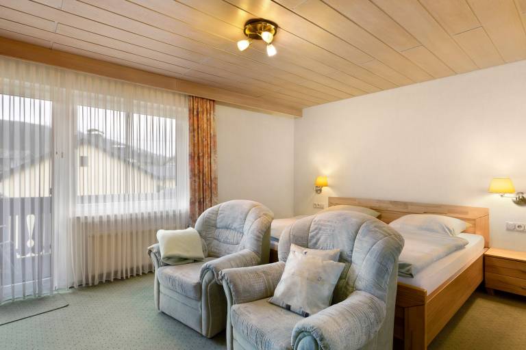 Holiday apartment with garden | Garden view in Willingen