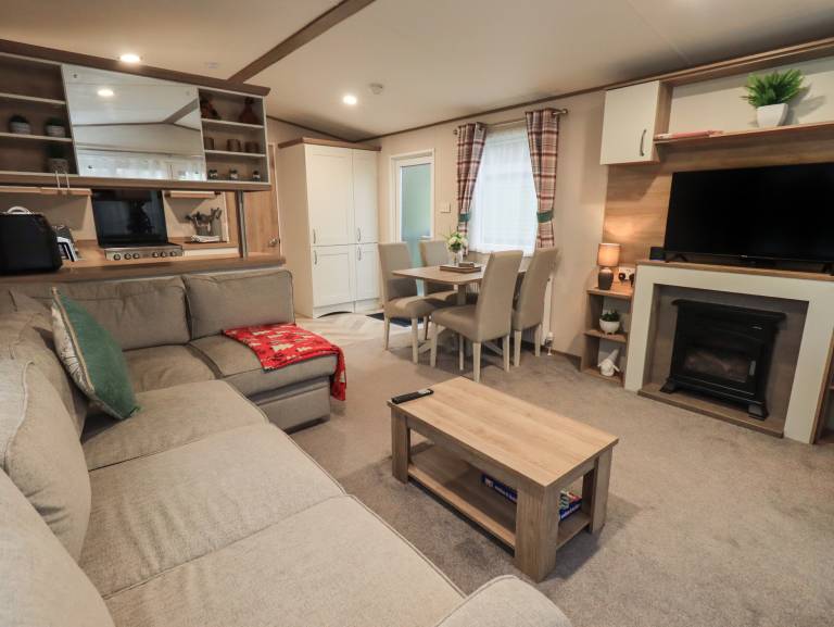 Children-friendly pleasant cottage with yard, terrace & barbecue | Pets are welcome — photo 3