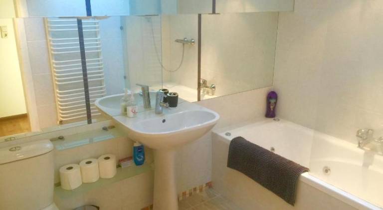 Large spacious apartment, 50m to the ski lift! — photo 2