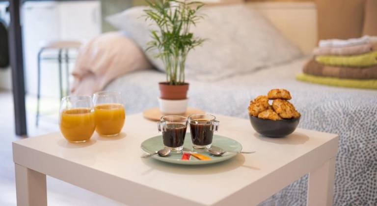 Les Elfes - avec entree autonome, clim neuve, jardin, parking prive & gourmandises offertes ! - — photo 5
