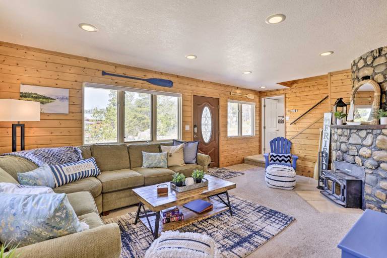 Walk to Water: Grand Lake Home w/ Hot Tub! — photo 5