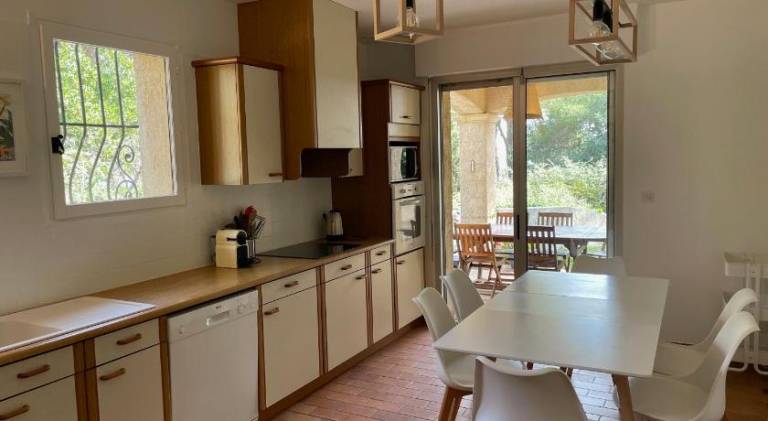 Villa with 4 rooms for 8 persons — photo 3