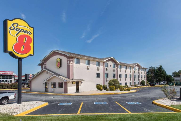 Super 8 By Wyndham Aberdeen Md in Aberdeen, MD