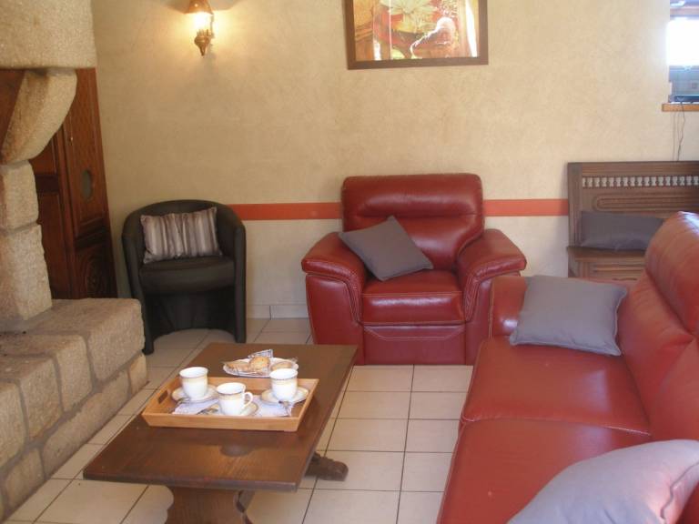 Gite with terrace, barbecue & garden — photo 2